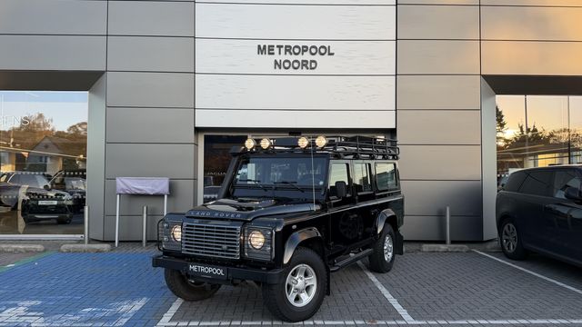 Land Rover Defender 110 SE 7 Zit