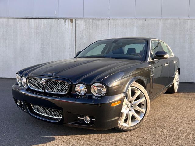 Jaguar XJ Collection