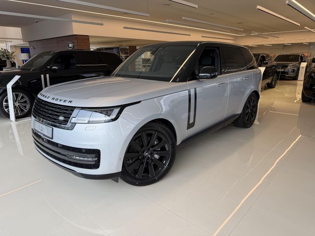 Land Rover Range Rover // P460e SE