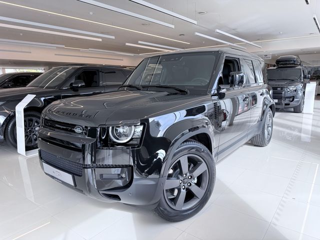 Land Rover Defender 110 D250 S // JUMPSEAT
