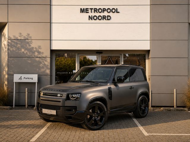 Land Rover Defender // P425 V8 X-DYNAMIC HSE