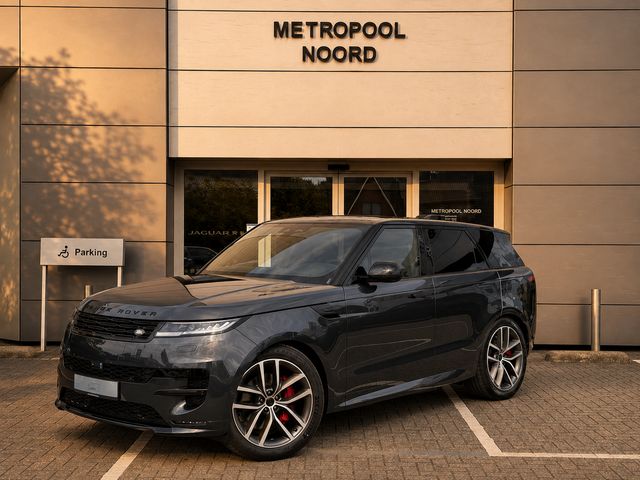 Land Rover Range Rover Sport // P460e Dynamic SE