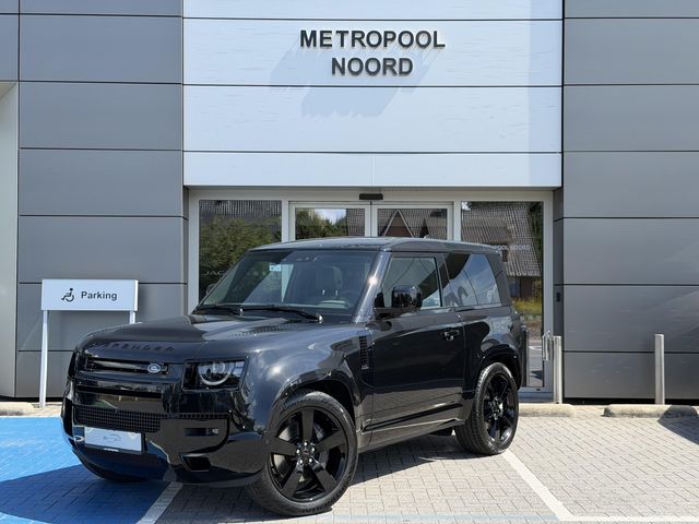 Land Rover Defender 90 // P425 X-Dynamic SE