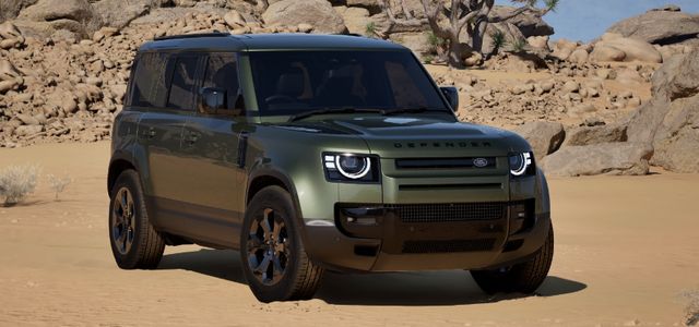 Land Rover Defender 110 D200 Forest Edition 26MY