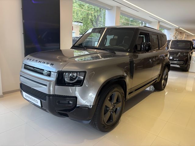 Land Rover Defender P300e X-Dynamic HSE
