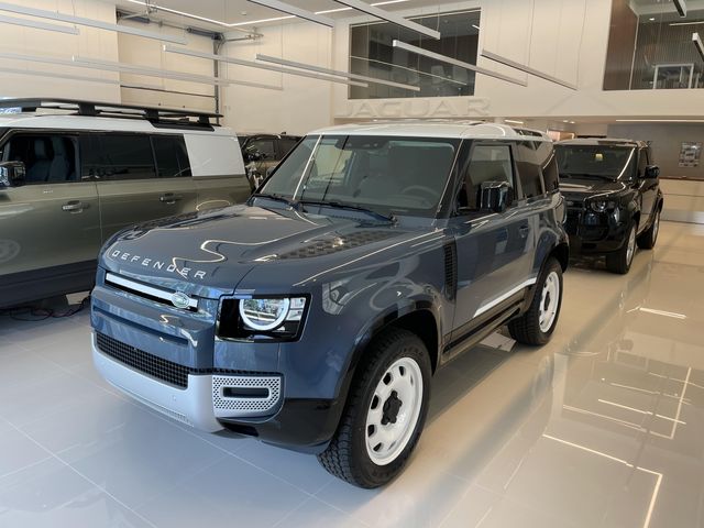 Land Rover Defender 90 D200 S AWD Auto. 25.5MY