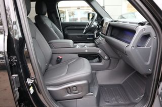 Land Rover Defender X-Dynamic SE Foto