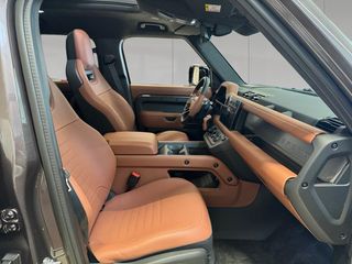 Land Rover Defender 110 P635 OCTA AWD Auto. 25.5MY Foto