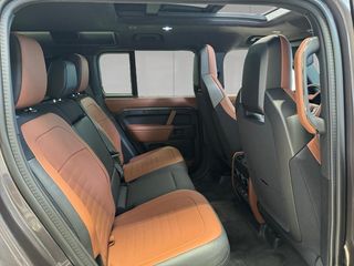 Land Rover Defender 110 P635 OCTA AWD Auto. 25.5MY Foto