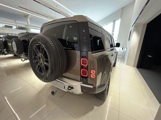 Land Rover Defender 110 S Foto