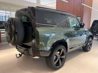 Land Rover Defender 90 D250 X-Dynamic SE Foto