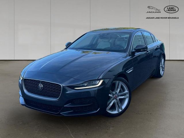 Jaguar XE P250 Dynamic HSE 2