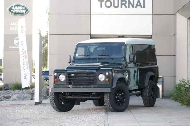 Land Rover Defender 110 2.4 TD4
