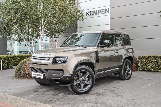 Land Rover Defender 90 D250 X-Dynamic SE